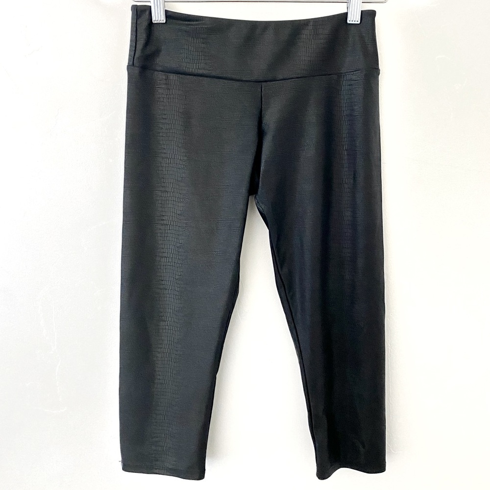 Onzie Cropped Legging Faux  Leather Snake Print-S/M